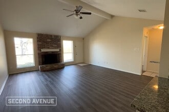 7706 Waterchase Dr in Missouri City, TX - Foto de edificio - Building Photo