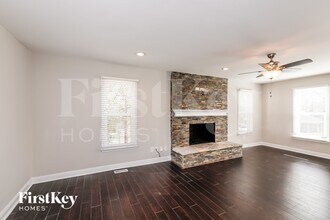 11801 Lansbury Ct in Charlotte, NC - Building Photo - Building Photo