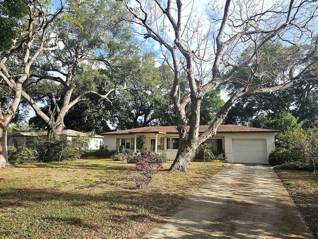 5919 4th Ave N in St. Petersburg, FL - Building Photo - Building Photo