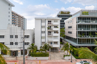 East Atlantic Gardens in Miami Beach, FL - Building Photo - Building Photo