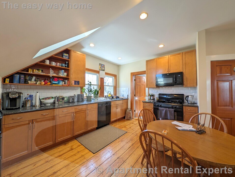 36 Orchard St, Unit #3 in Medford, MA - Building Photo