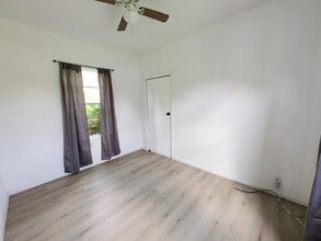 625-627 E Pipkin St in Beaumont, TX - Building Photo - Building Photo