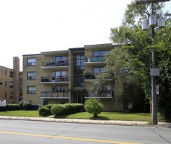 4114 Bathurst St Apartments