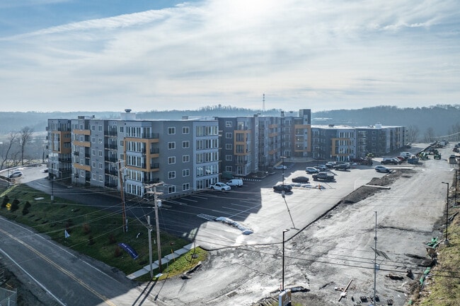 Apex Newbury in Bridgeville, PA - Building Photo - Building Photo