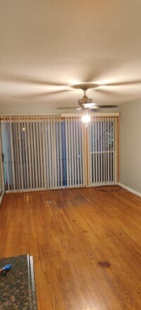 605 N Wolf Rd photo'