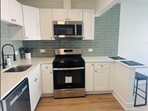 4823 W 157th St in Oak Forest, IL - Foto de edificio - Building Photo