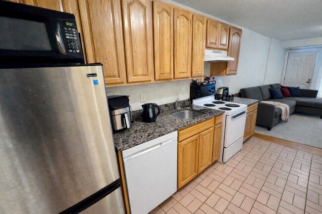 21 Symphony Rd, Unit 44 in Boston, MA - Building Photo - Building Photo