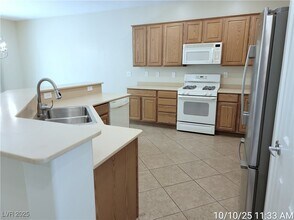 2331 Bildad Dr in Henderson, NV - Building Photo - Building Photo