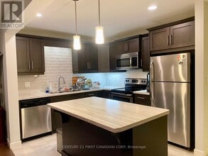 7 Empire Pkwy in St Thomas, ON - Building Photo - Building Photo