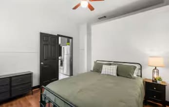 102 W 5th St in Taylor, TX - Building Photo - Building Photo