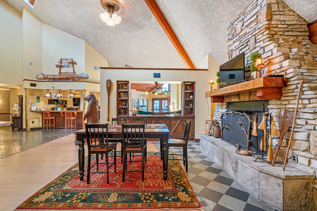 Forest Lake Student Housing Apartments in Lutz, FL