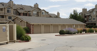 Miralago Condominiums in Littleton, CO - Foto de edificio - Building Photo