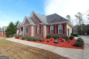 4168 Connor Dr in Ellenwood, GA - Building Photo