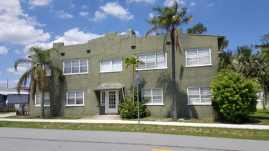 107 SW 2nd Ave in Boynton Beach, FL - Building Photo - Building Photo