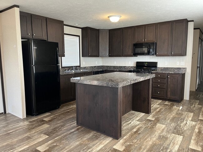property at 40 Parakeet Hill Dr