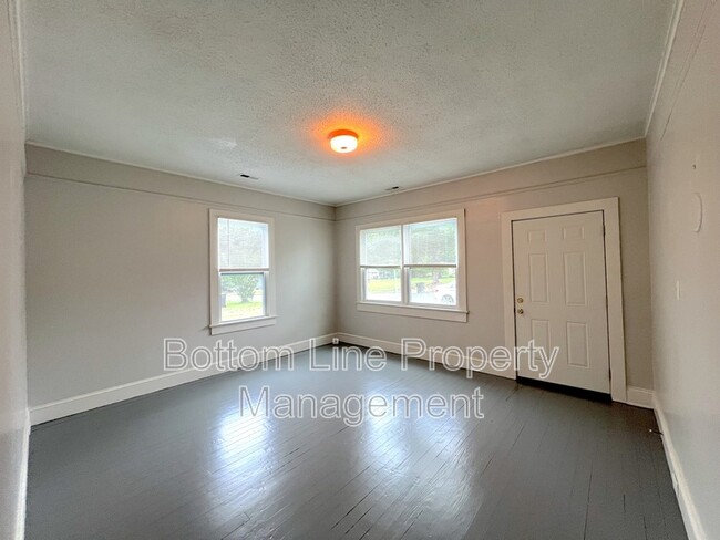 714 S Franklin St in China Grove, NC - Building Photo - Building Photo