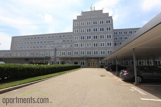 3600 West Broad Street in Richmond, VA - Building Photo - Building Photo