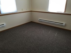 3027 River Rd in Muscatine, IA - Building Photo - Building Photo