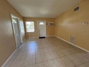 3108 Crestwood Dr in Port Charlotte, FL - Building Photo - Building Photo