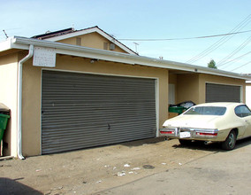 1017 N Shattuck Pl in Orange, CA - Building Photo - Other