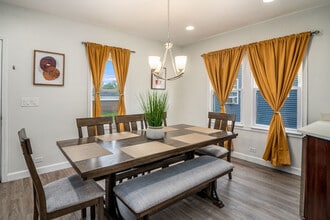 327 W School St in Villa Park, IL - Building Photo - Building Photo