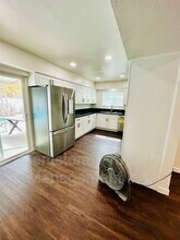 5233 Countryside Dr in San Diego, CA - Building Photo - Building Photo