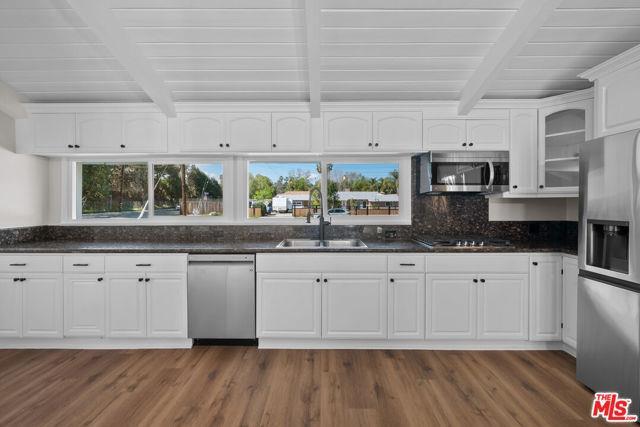 5656 Penfield Ave in Los Angeles, CA - Building Photo - Building Photo