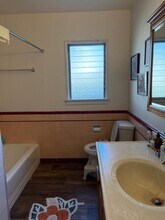 1746 Midvale Ave, Unit 2 in Los Angeles, CA - Building Photo - Building Photo