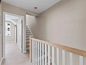 265 California Ave, Unit 265 in Providence, RI - Foto de edificio - Building Photo