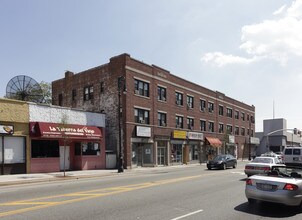 233 Fulton Ave in Hempstead, NY - Building Photo - Building Photo