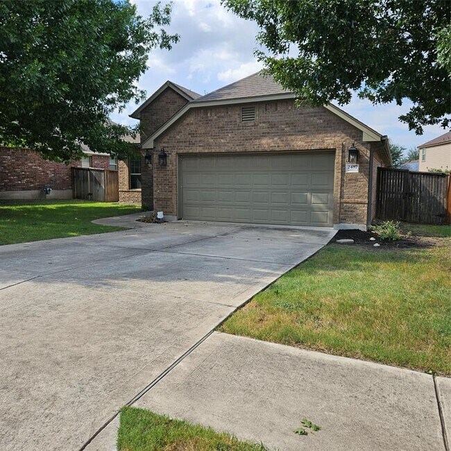 2487 Santa Barbara Loop in Round Rock, TX - Building Photo - Building Photo