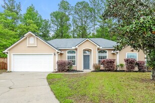 7811 Invermere Blvd N in Jacksonville, FL - Building Photo