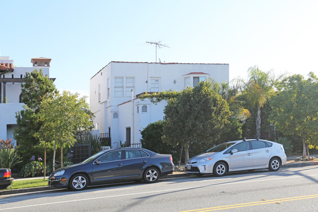 1707 Arizona Ave in Santa Monica, CA - Building Photo - Building Photo