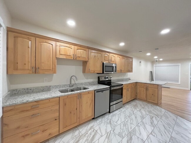 1170 E 600 S in Salt Lake City, UT - Building Photo - Building Photo