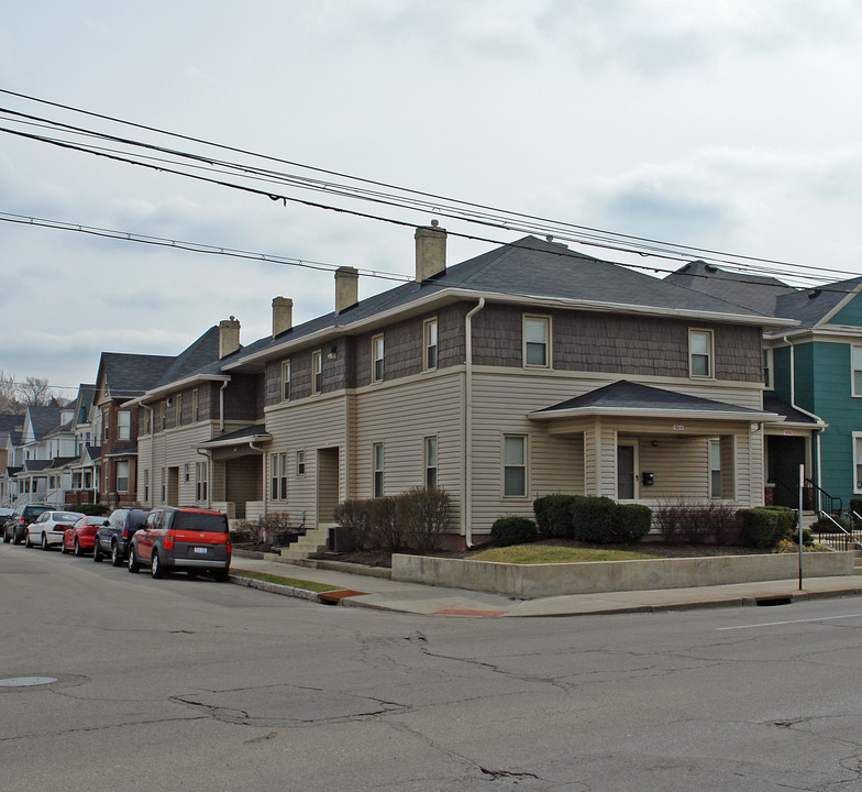 1054 Brown St in Dayton, OH - Foto de edificio