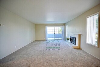 575 Larkspur Plaza Dr in Larkspur, CA - Building Photo - Building Photo