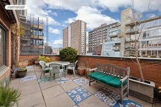 445 W 19th St in New York, NY - Building Photo - Building Photo