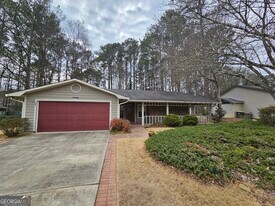 108 Glendale Dr in Peachtree City, GA - Building Photo