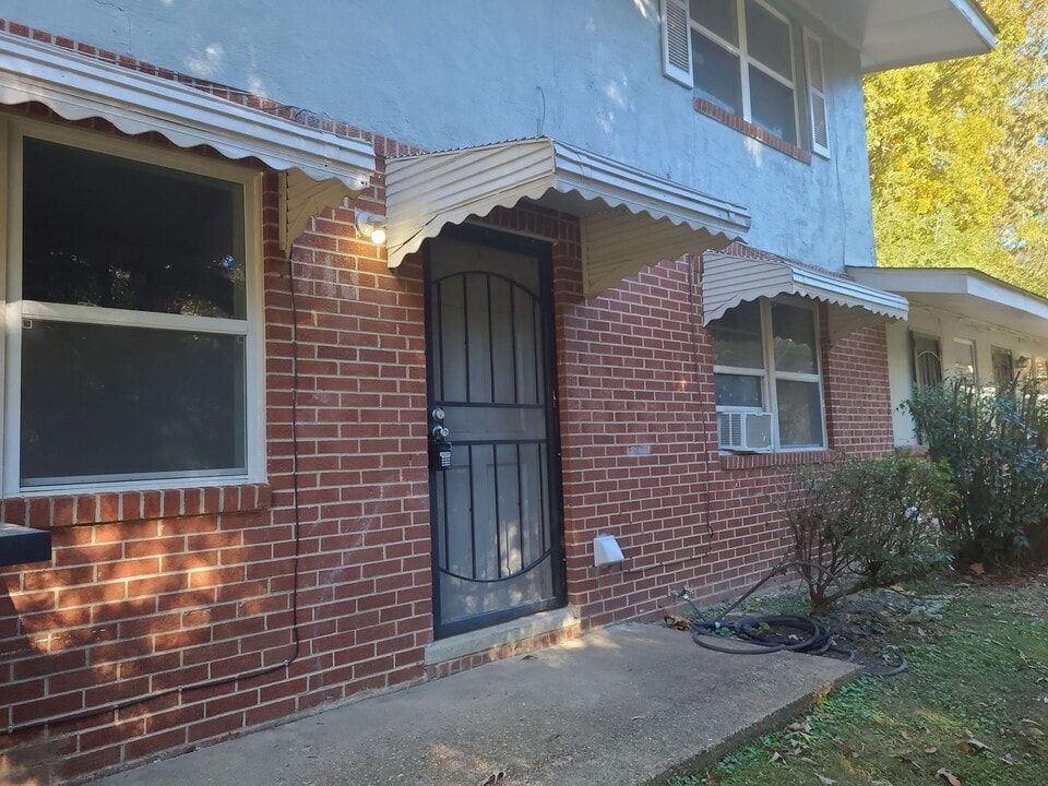 713 Lupton Dr in Chattanooga, TN - Building Photo