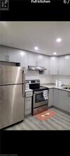 1365 Yellow Rose Cir in Oakville, ON - Building Photo - Building Photo