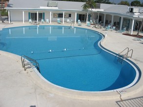 Lake Tarpon Apartments in Palm Harbor, FL - Building Photo - Other