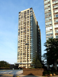 River Ridge in Fort Lee, NJ - Foto de edificio - Building Photo