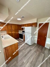 4909 Overland St NE in Albuquerque, NM - Building Photo - Building Photo