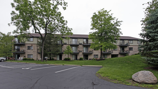 S E M Laurels in Milford, OH - Foto de edificio - Building Photo