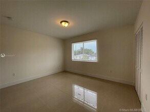 385 NW 82nd Ter in Miami, FL - Building Photo - Building Photo