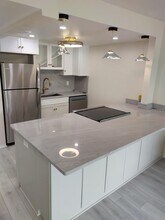 11655 3rd St E in Treasure Island, FL - Building Photo - Building Photo