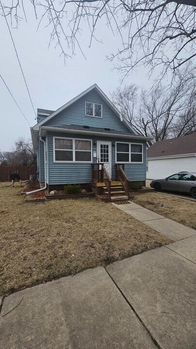 408 Oak St in Green Bay, WI - Building Photo