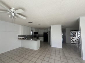 10606 SW 69th Terrace in Miami, FL - Building Photo - Building Photo