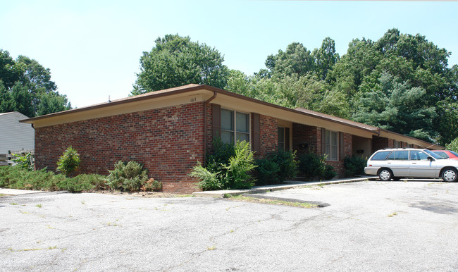 1613 Long St in High Point, NC - Building Photo - Building Photo