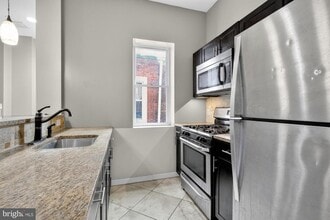 4420 Chestnut St in Philadelphia, PA - Building Photo - Building Photo